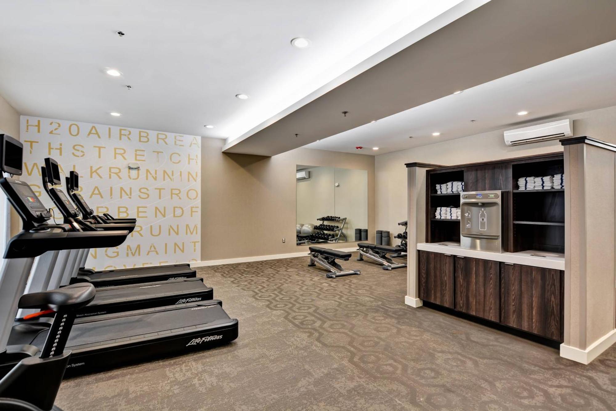 Residence Inn By Marriott Cleveland Airport/Middleburg Heights Buitenkant foto