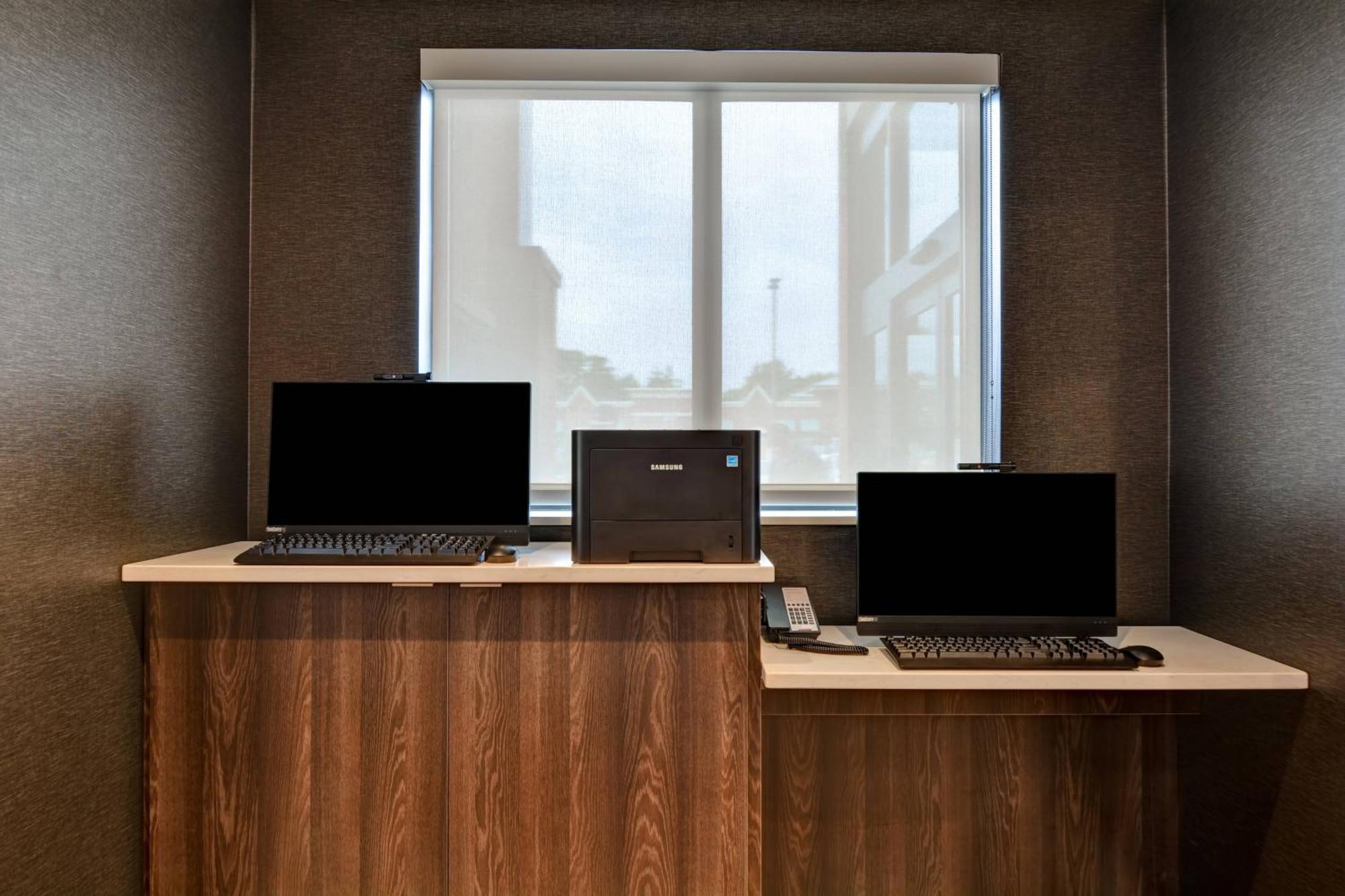 Residence Inn By Marriott Cleveland Airport/Middleburg Heights Buitenkant foto