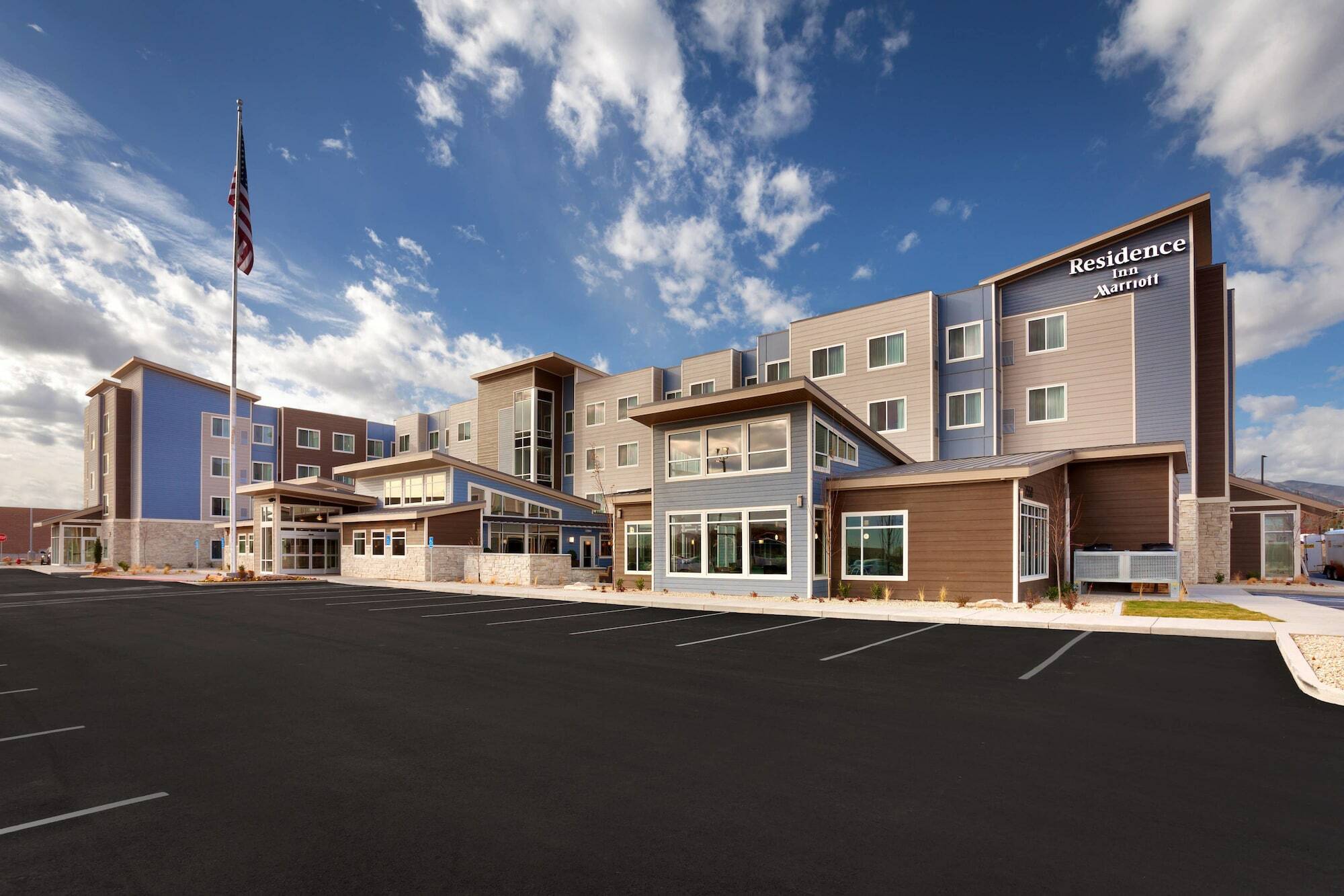 Residence Inn By Marriott Cleveland Airport/Middleburg Heights Buitenkant foto